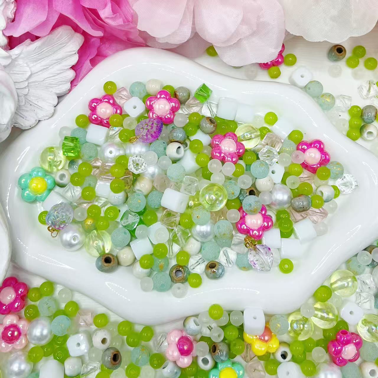 【Q109】花の歌 陶磁器*6MMガラス猫目*アクリル*色チェーン瑠璃