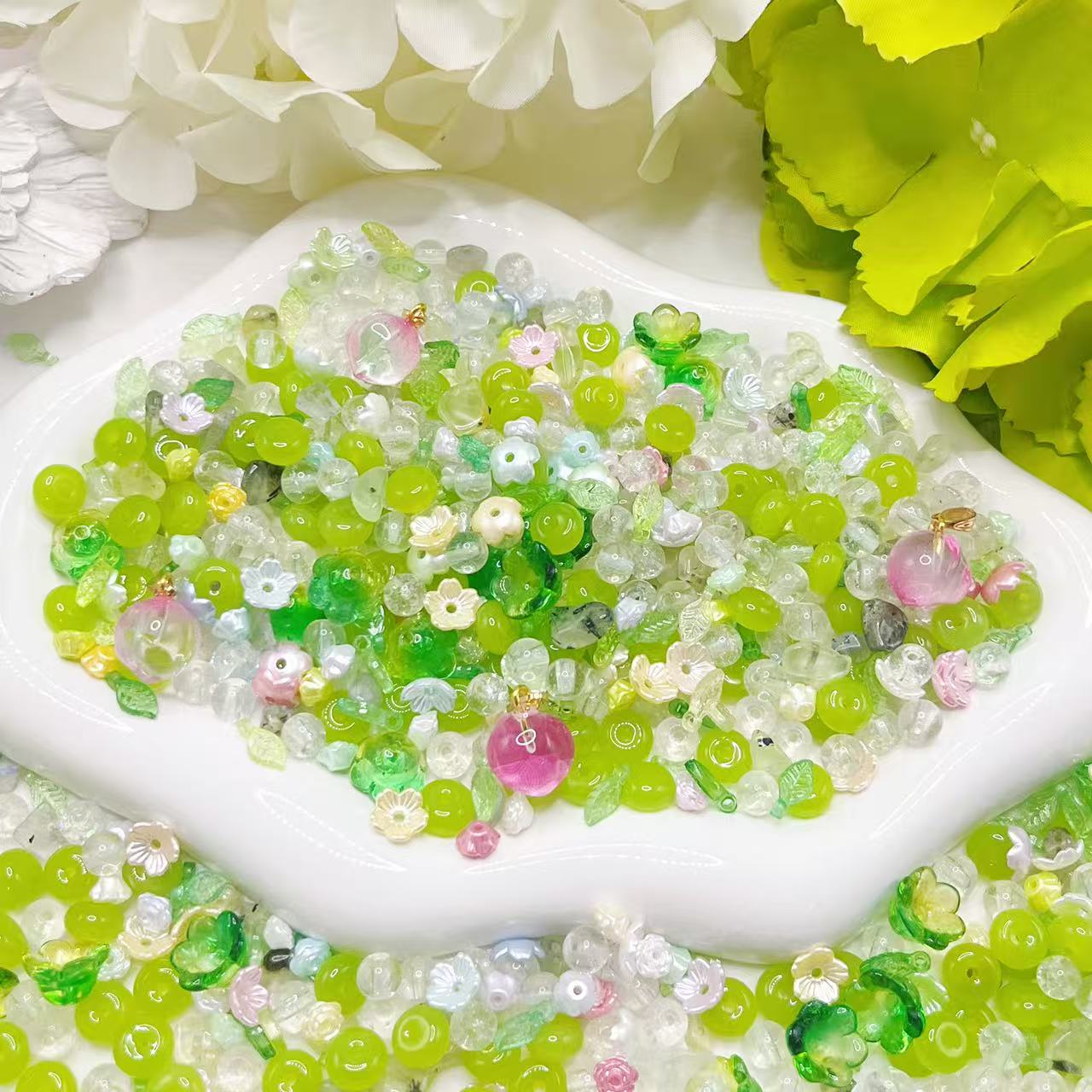 【Q209】森の精霊 ペリドットさざれ石*鈴蘭*花*葉っぱ*チビビーズ*瑠璃