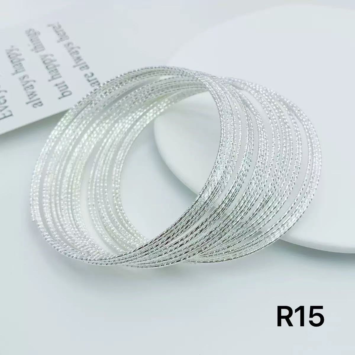 ＜R＞リース　チャーム