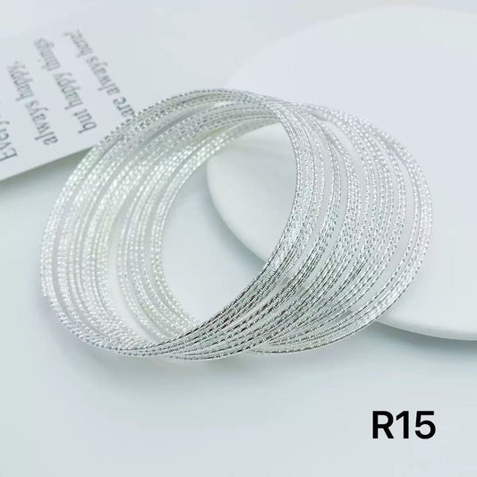 ＜R＞リース　チャーム