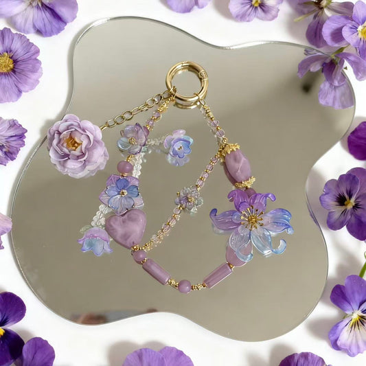 【Q385】葡萄果肉たっぷりだ　 高級アクリル