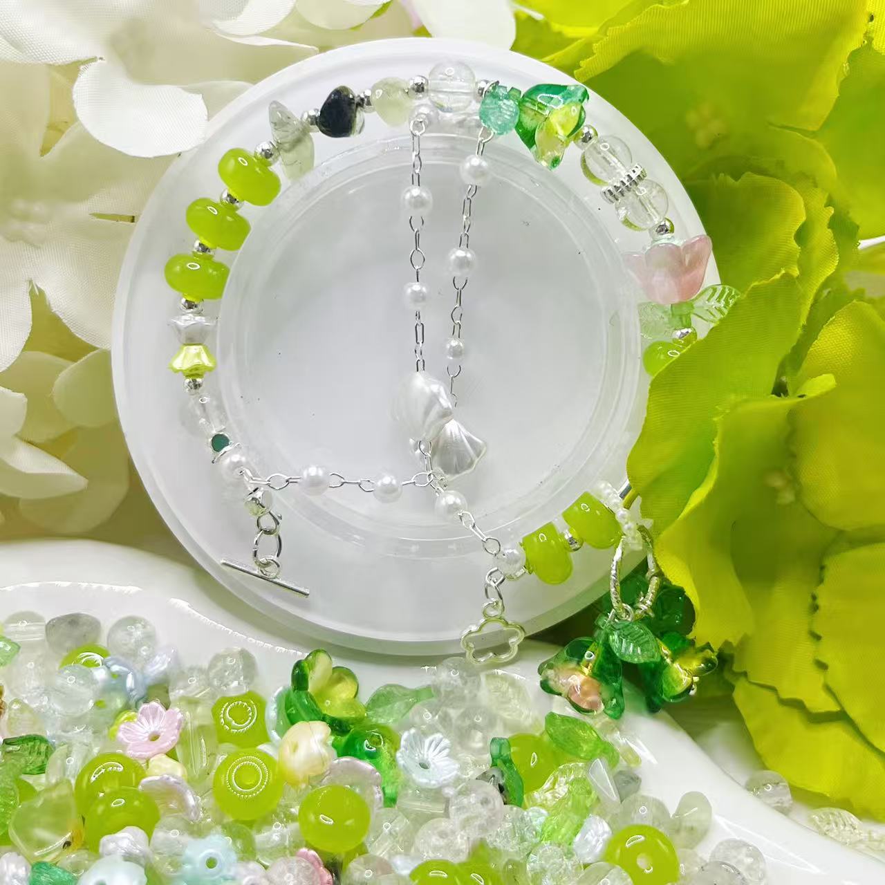 【Q209】森の精霊 ペリドットさざれ石*鈴蘭*花*葉っぱ*チビビーズ*瑠璃