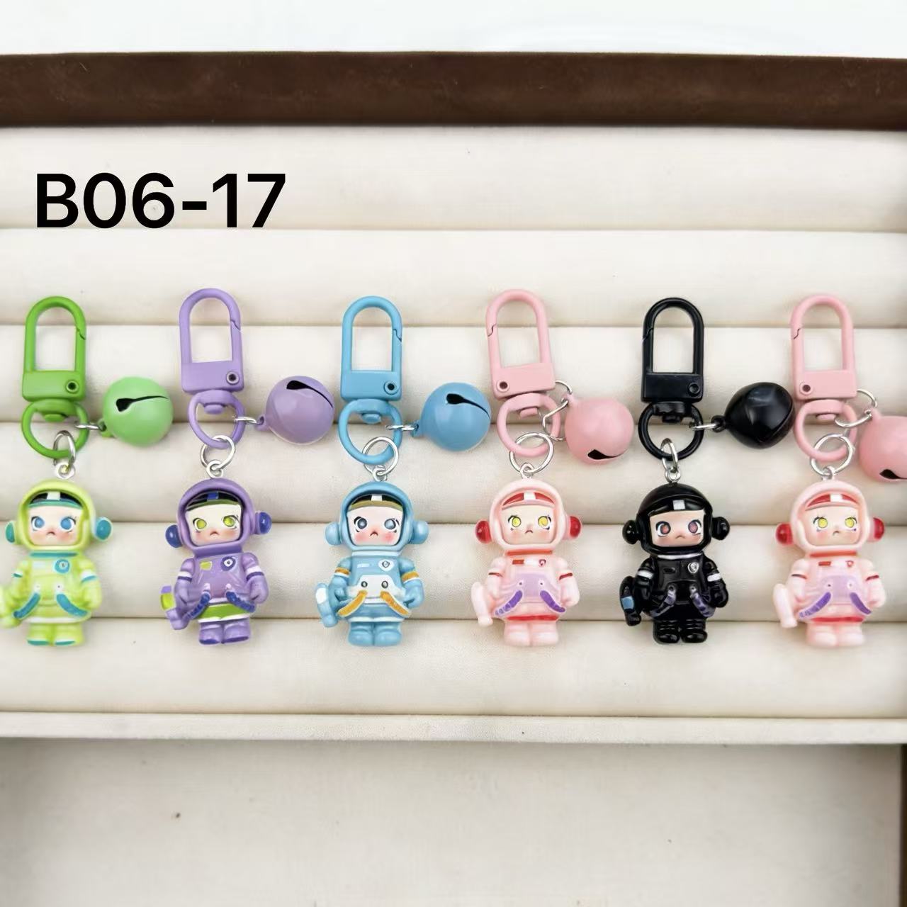 【B】ストラップ用パーツ