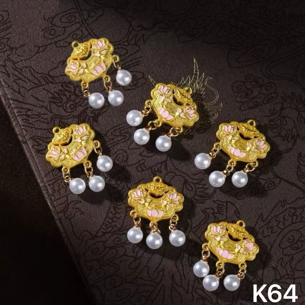 ＜K＞高級チャーム　アクセサリー