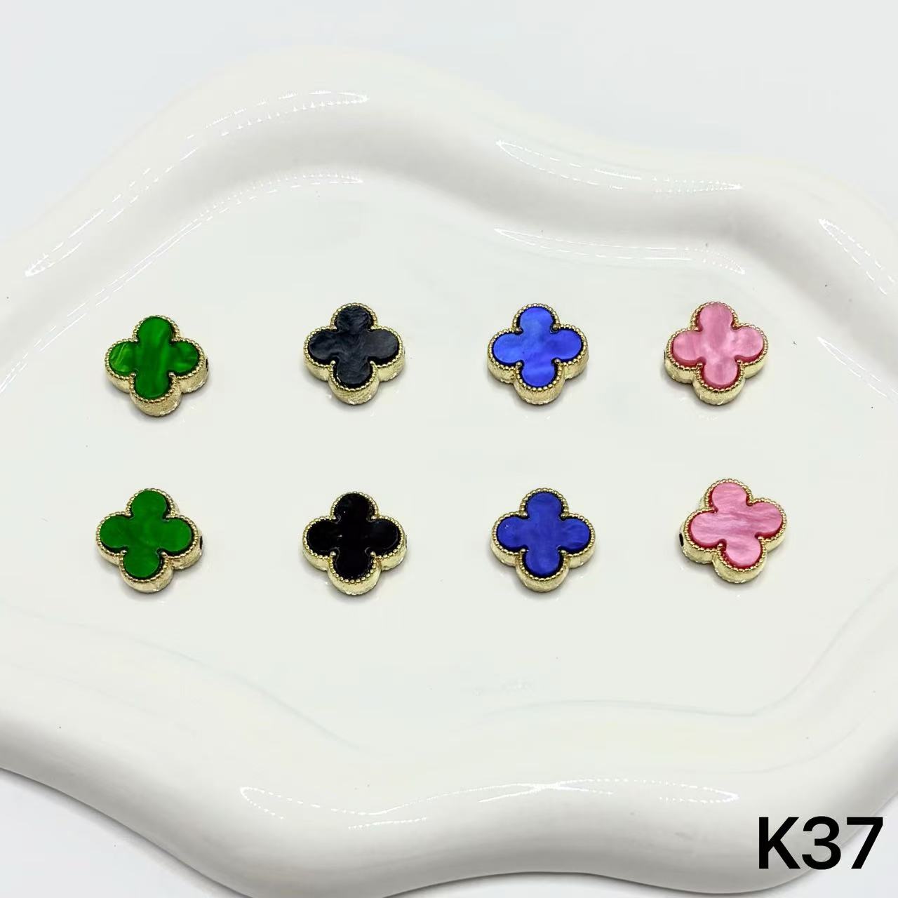 ＜K＞高級チャーム　アクセサリー