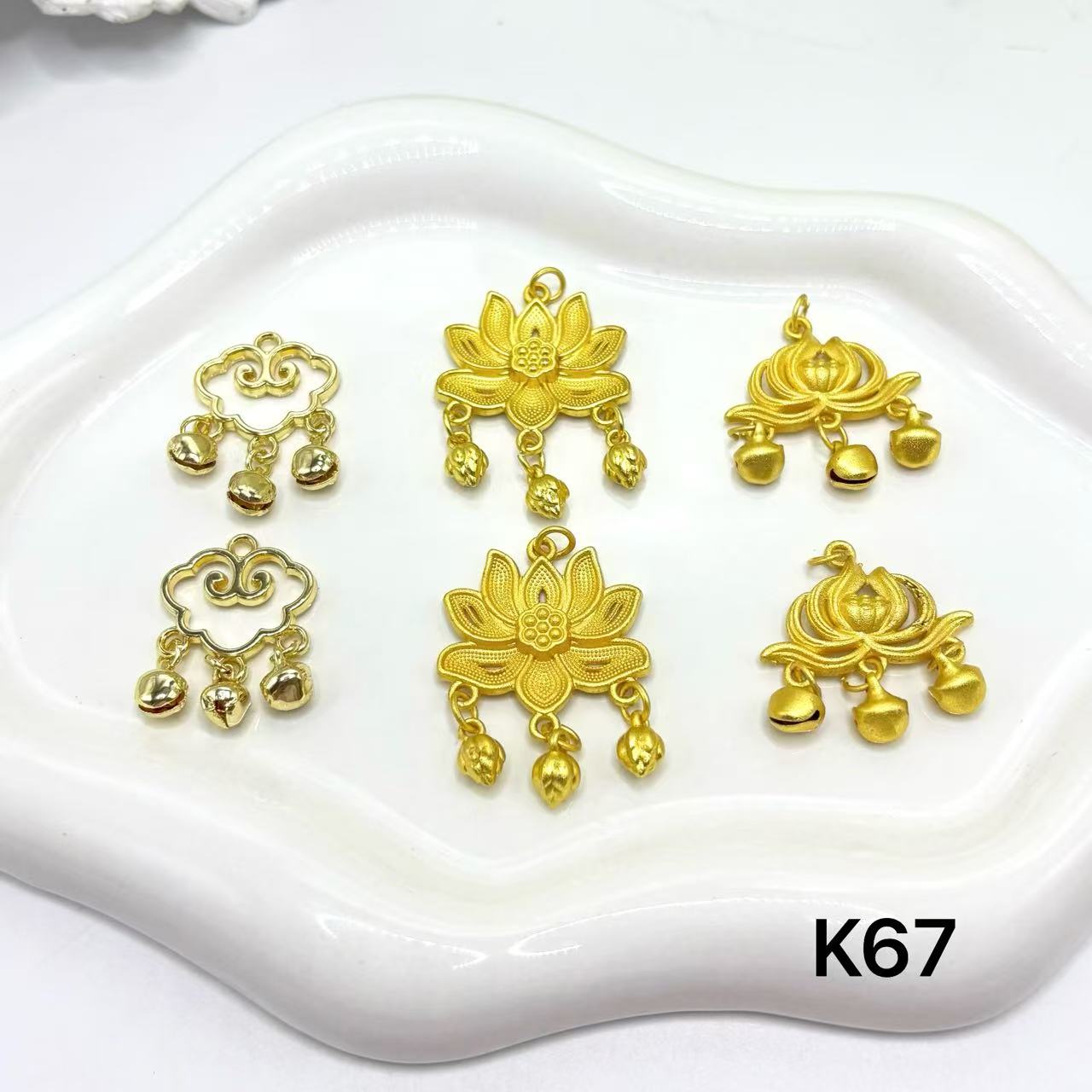 ＜K＞高級チャーム　アクセサリー