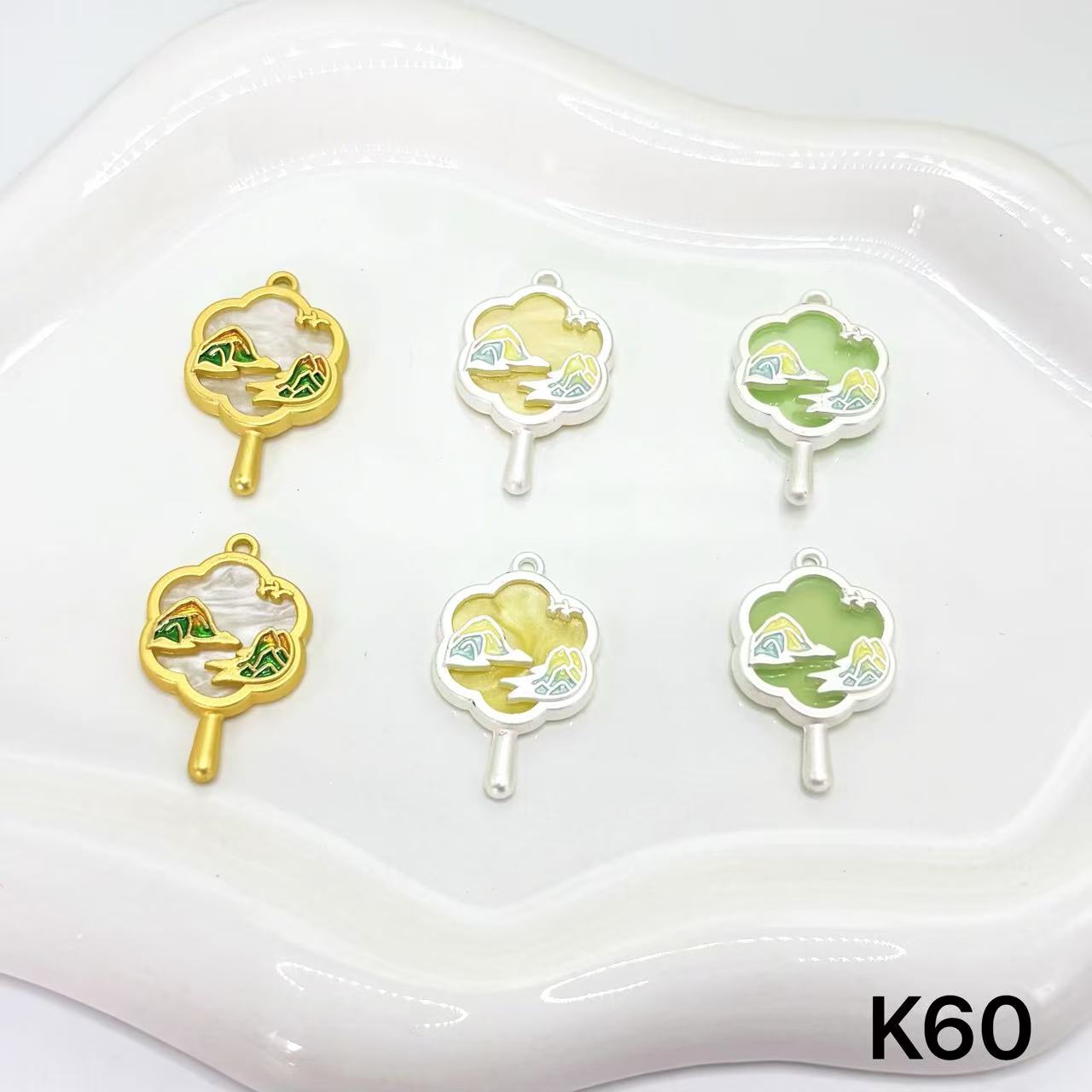 ＜K＞高級チャーム　アクセサリー