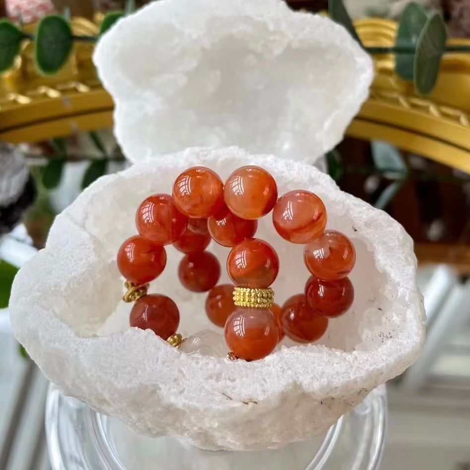 モロッコ産の白水晶ジオード割り