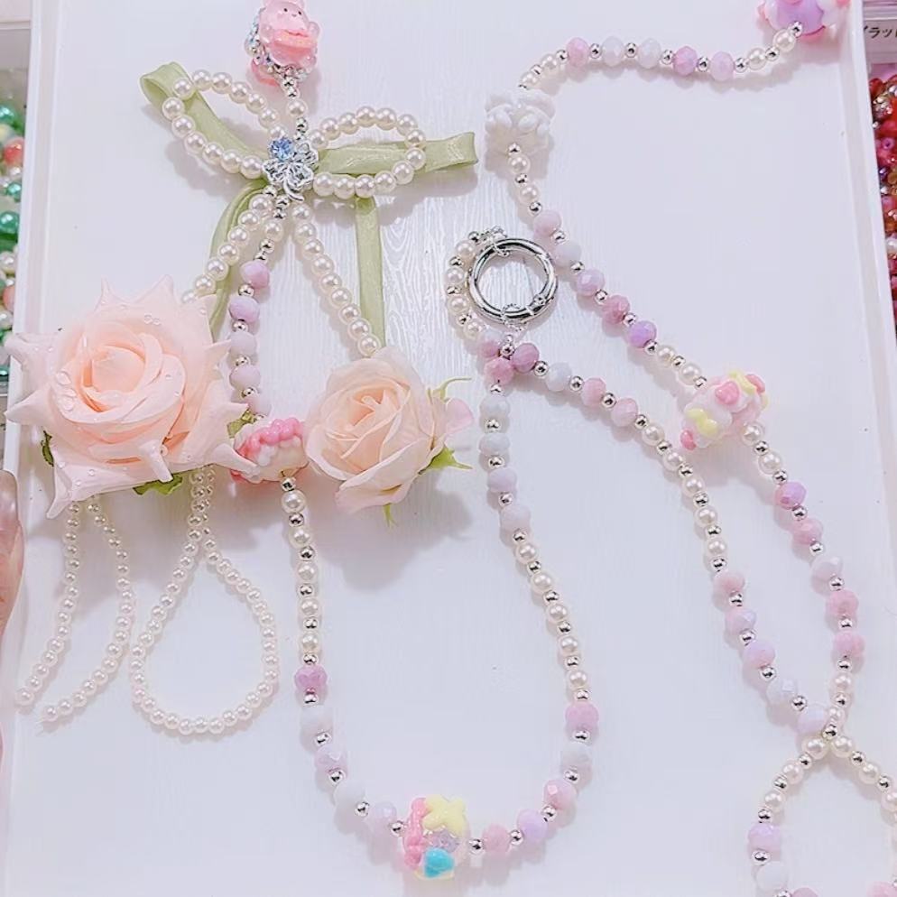 春のチューリップと薔薇